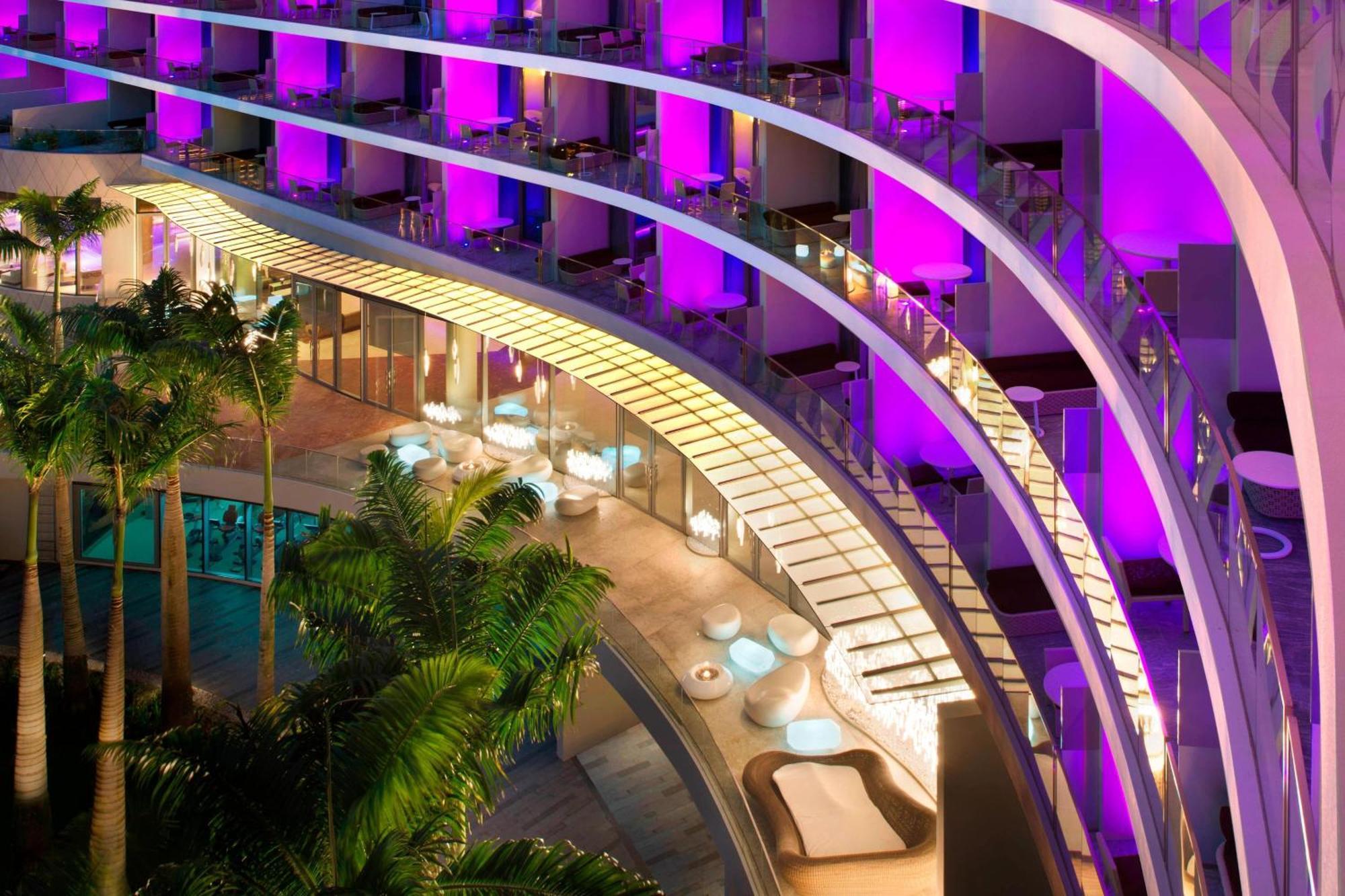 W Singapore - Sentosa Cove Kültér fotó The interior of the W Hotel in San Francisco