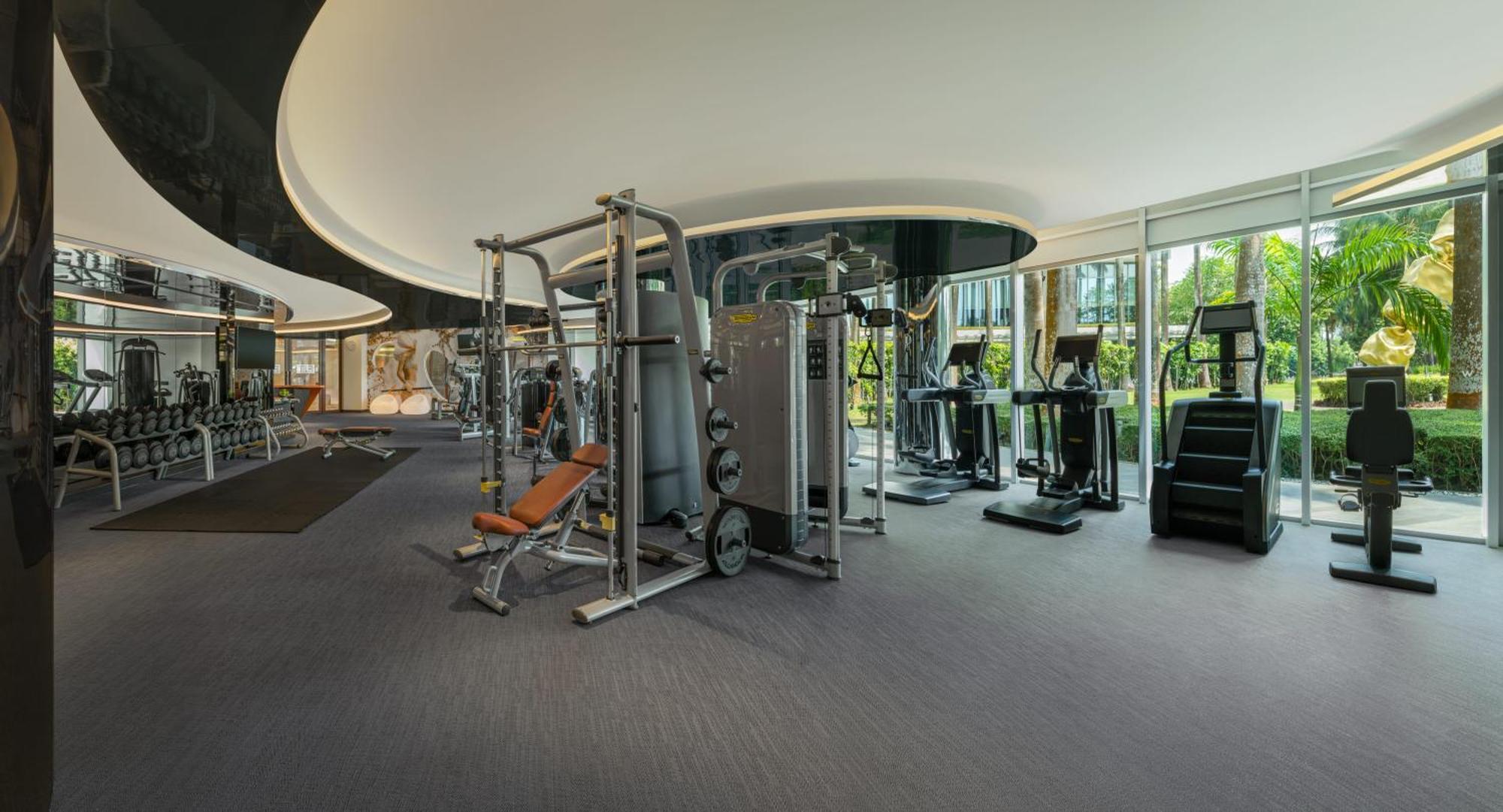 W Singapore - Sentosa Cove Kültér fotó The gym at The Park, Hyderabad