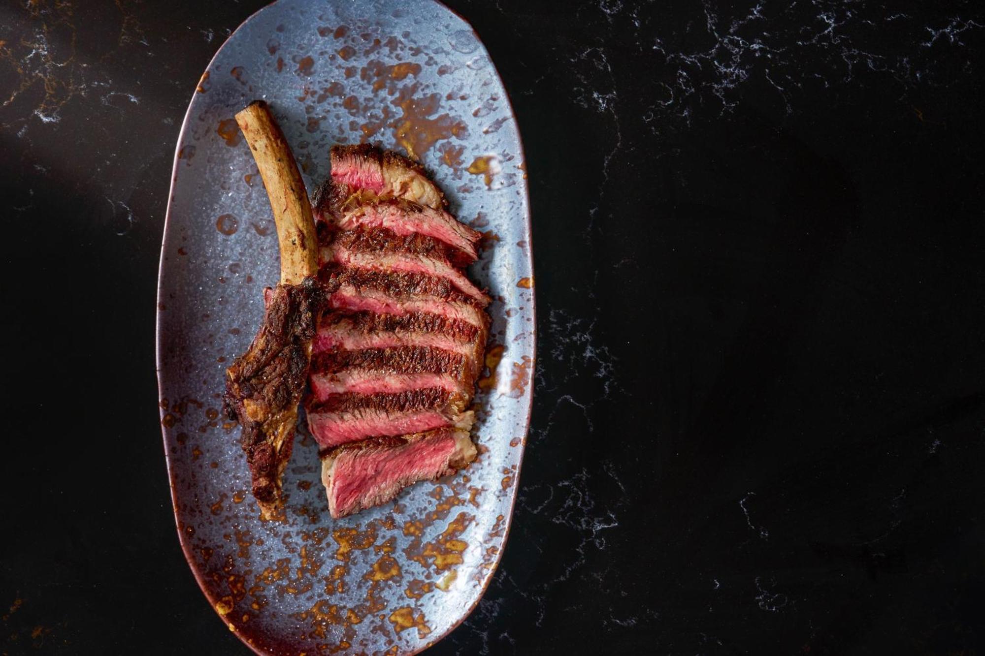 W Singapore - Sentosa Cove Kültér fotó A grilled steak