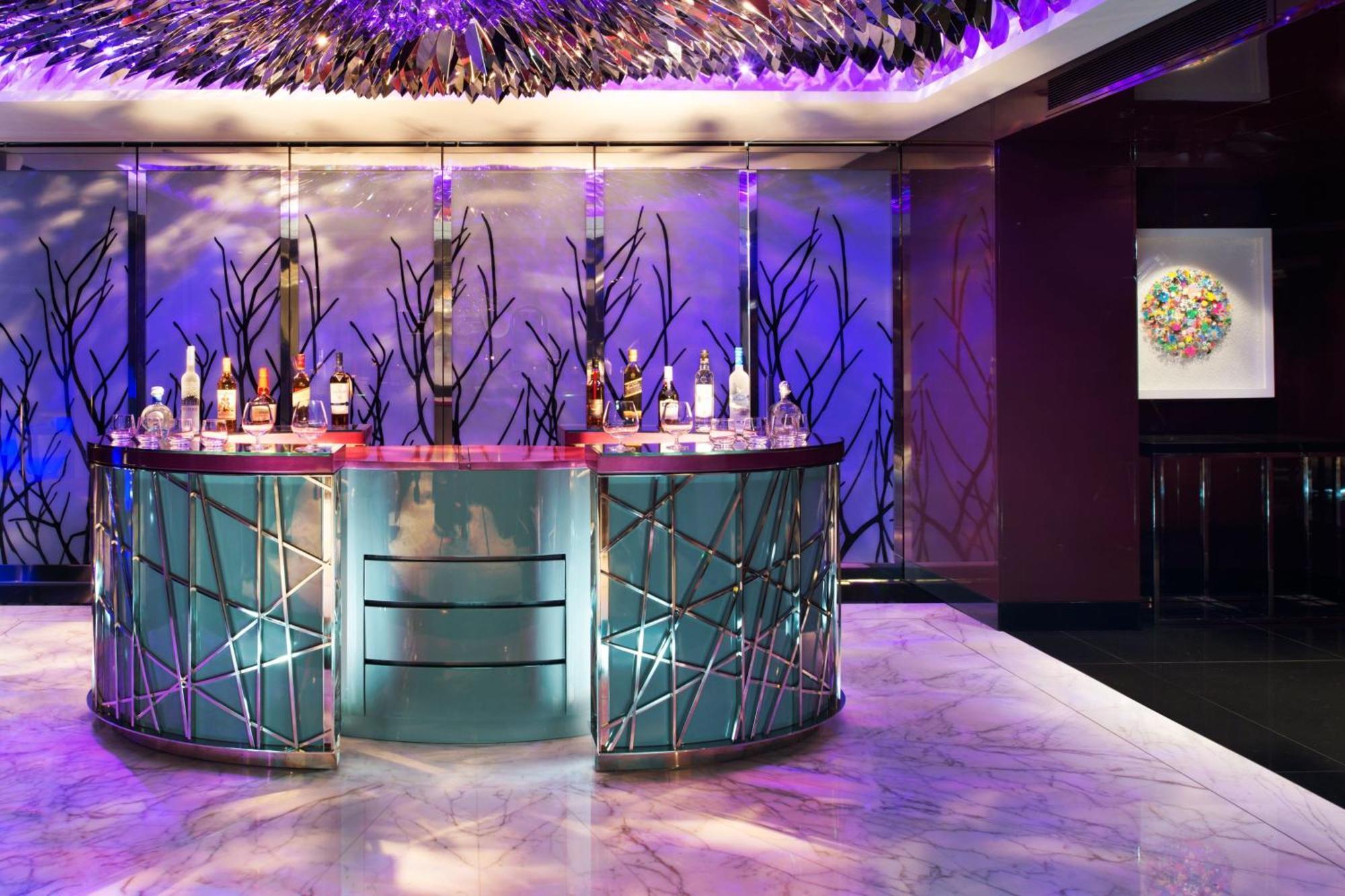 W Singapore - Sentosa Cove Kültér fotó The bar at the nightclub