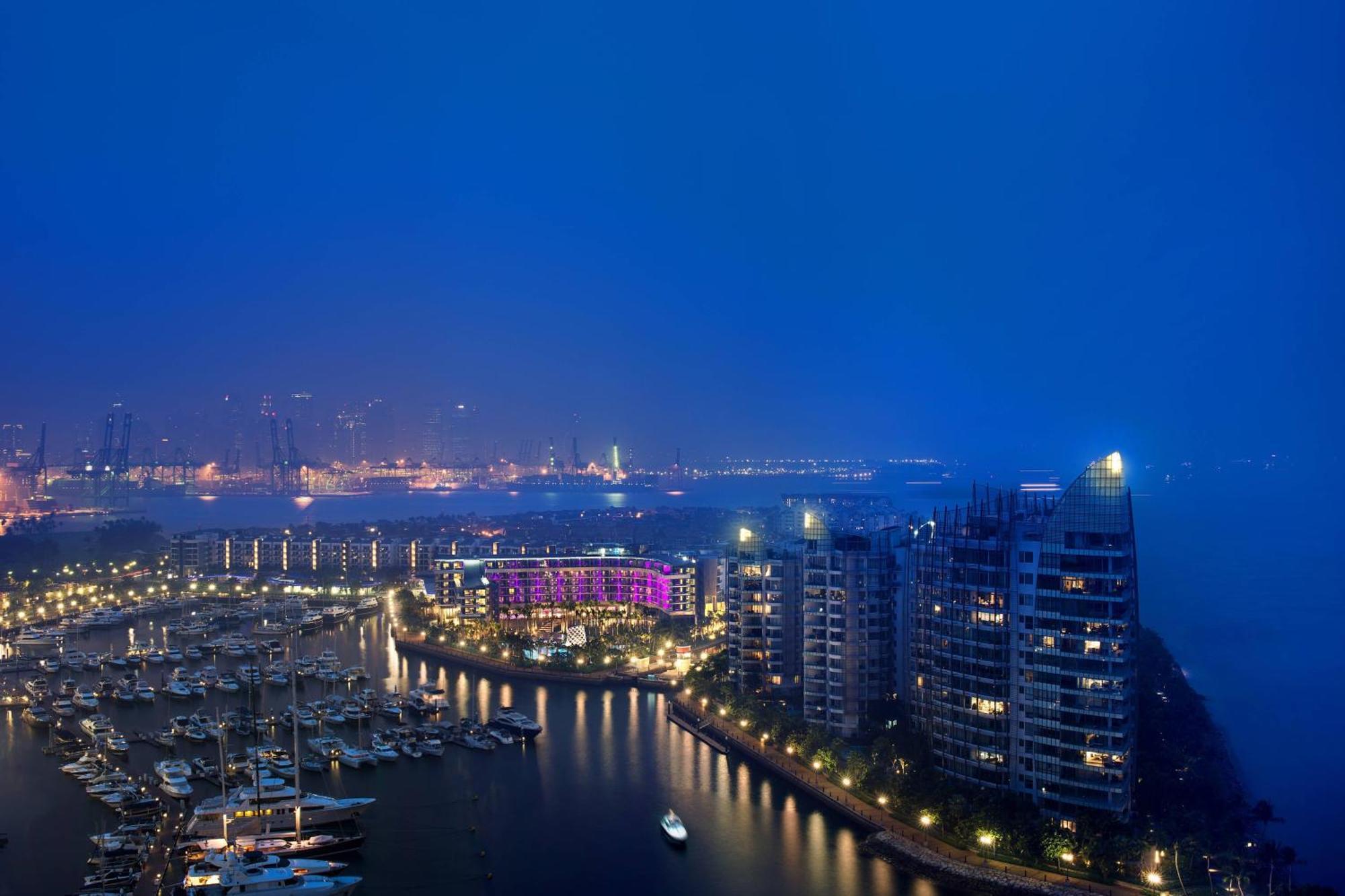 W Singapore - Sentosa Cove Kültér fotó Marina del Rey at night